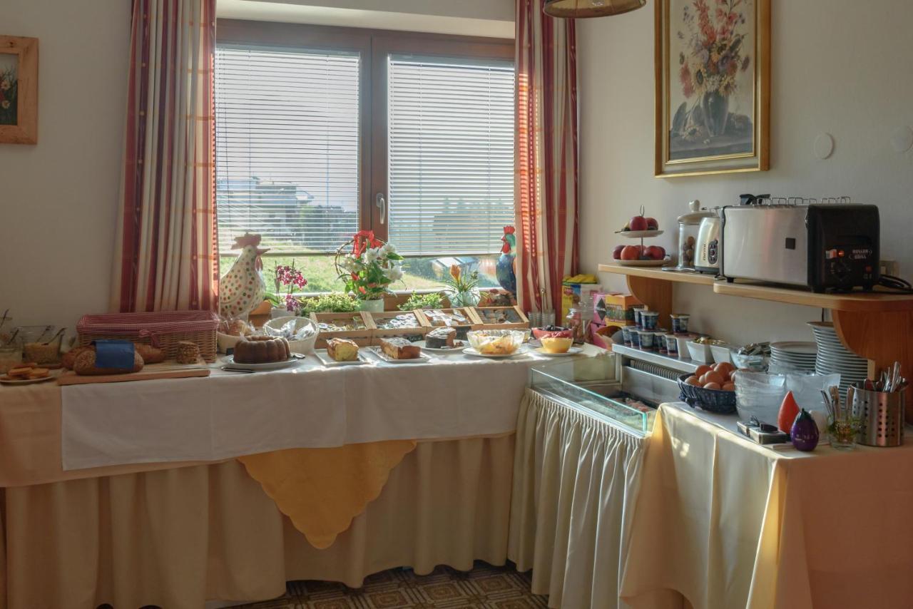 Garni Bel Air Hotel Colfosco Luaran gambar