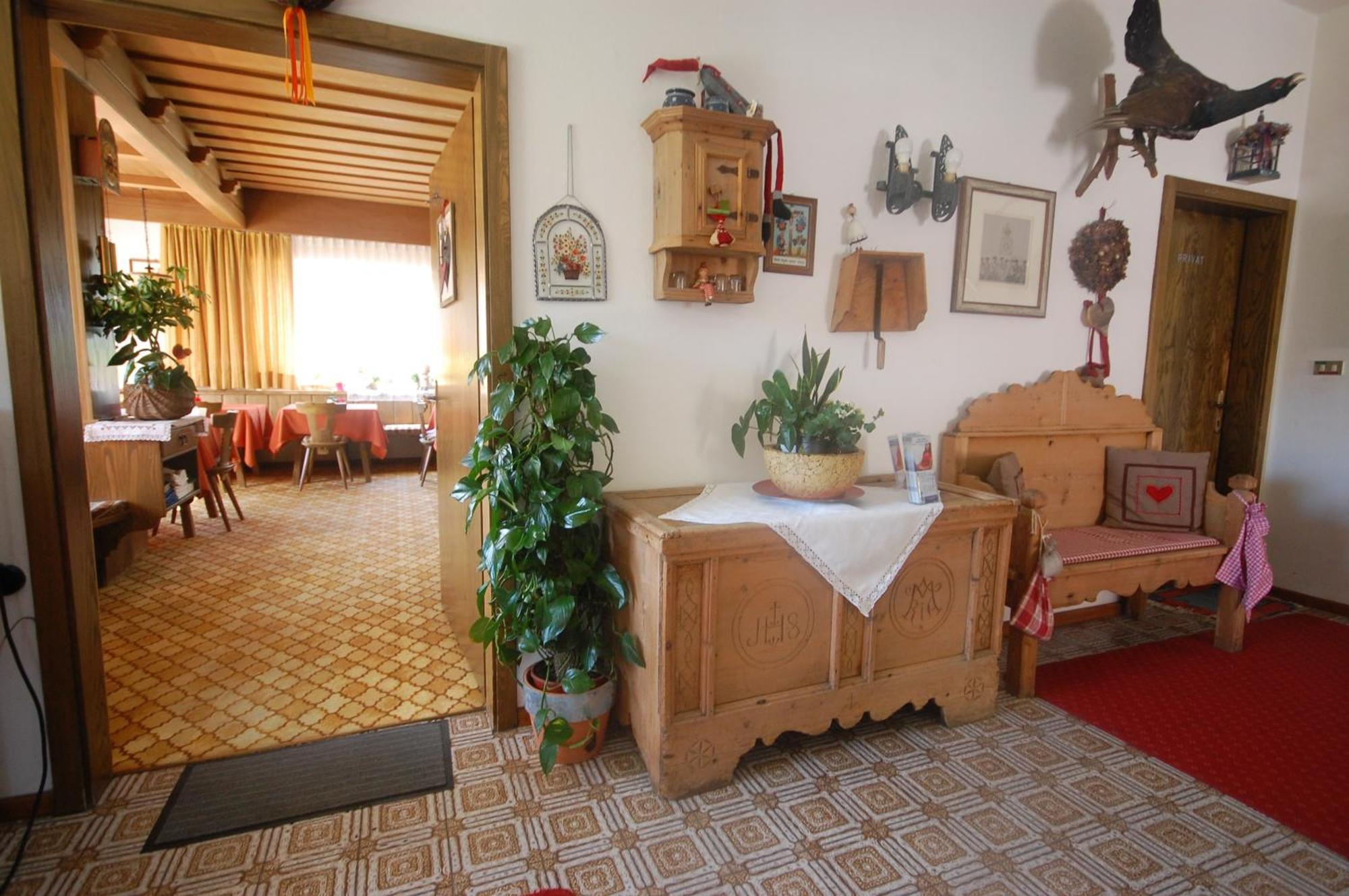 Garni Bel Air Hotel Colfosco Luaran gambar