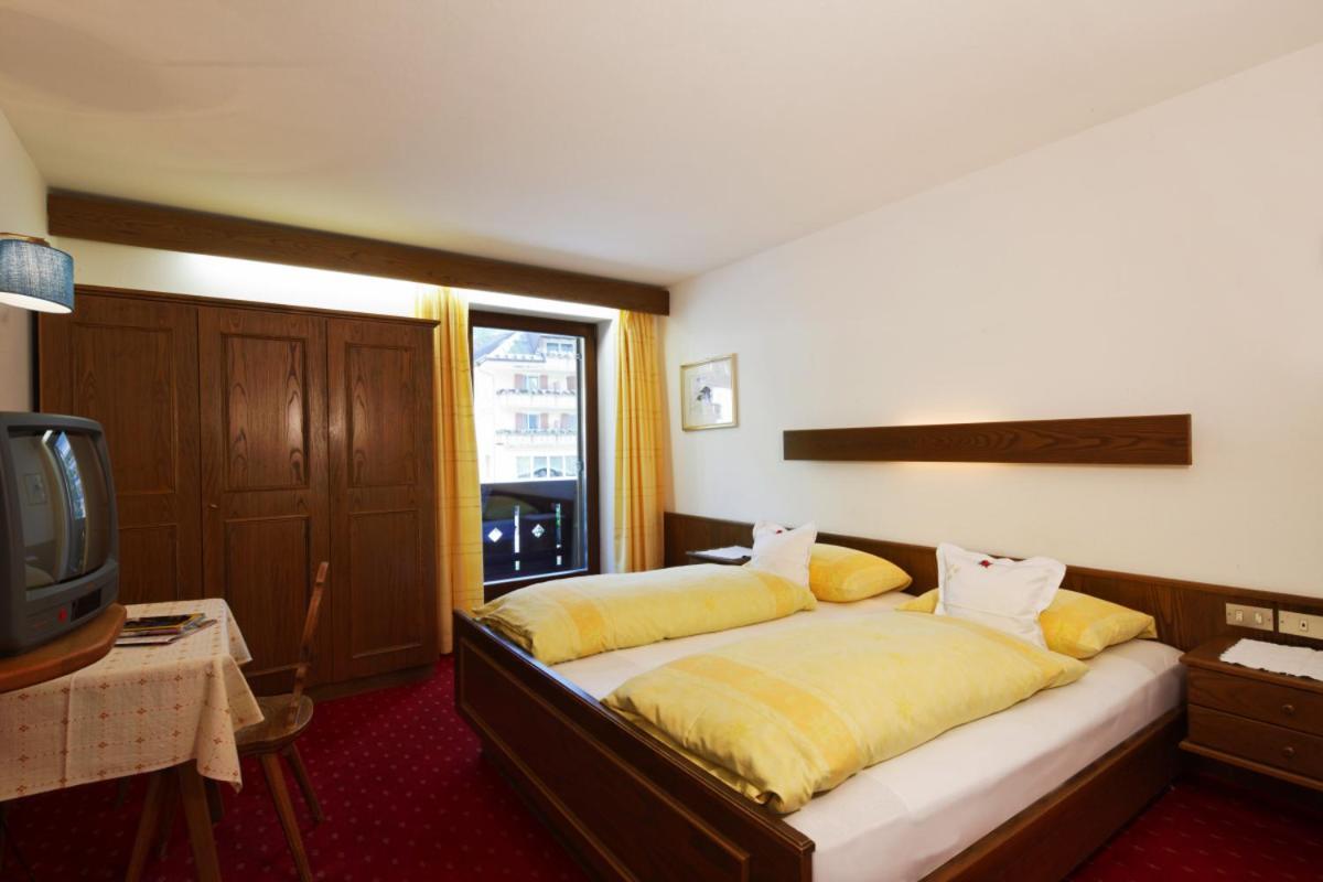 Garni Bel Air Hotel Colfosco Luaran gambar