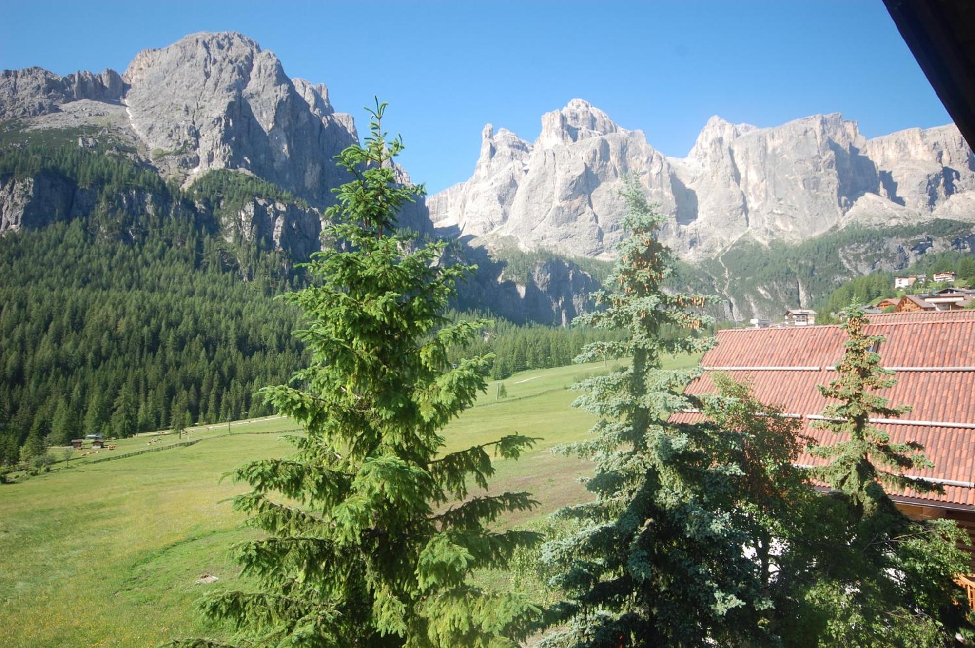Garni Bel Air Hotel Colfosco Luaran gambar