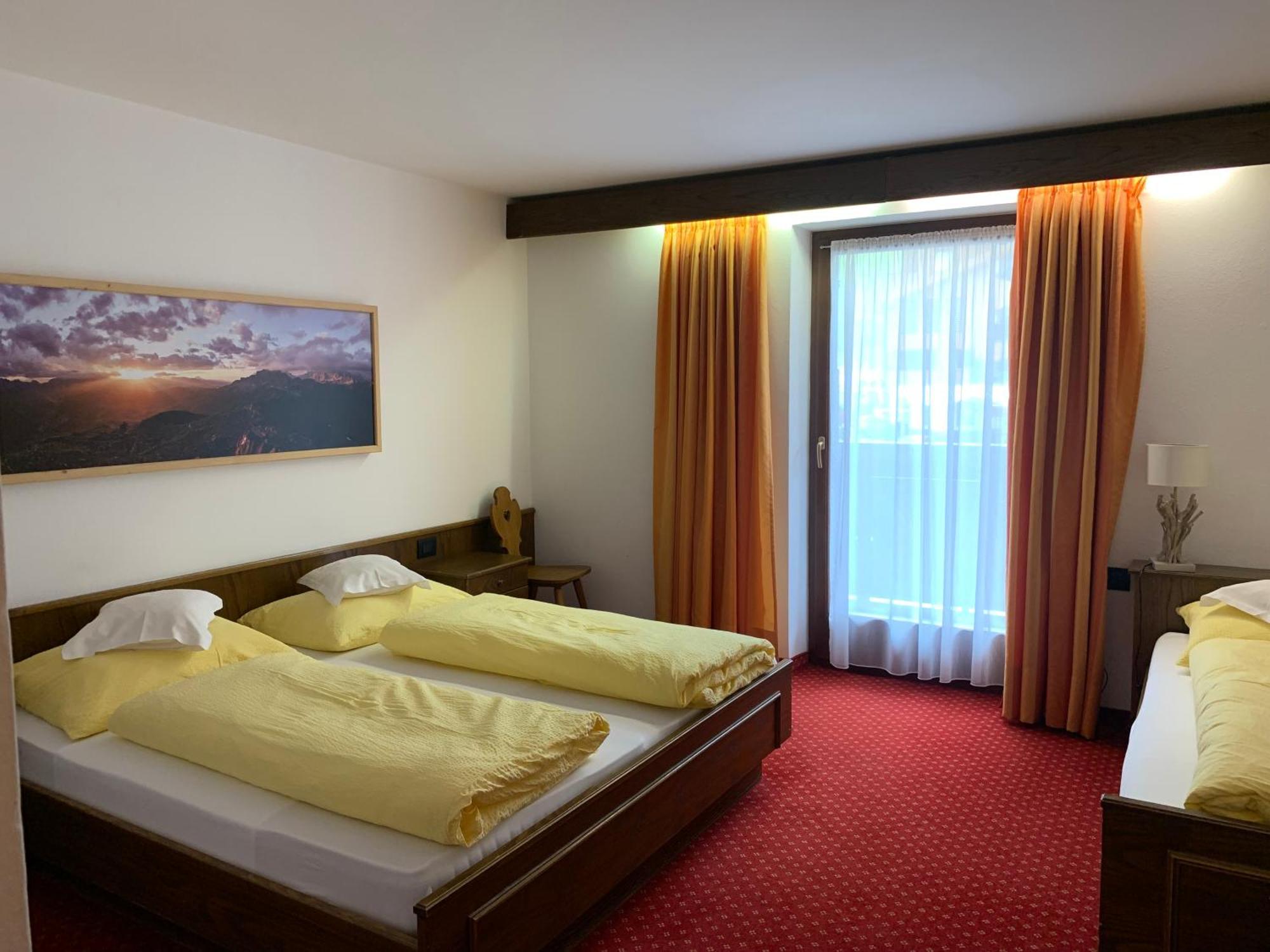Garni Bel Air Hotel Colfosco Luaran gambar