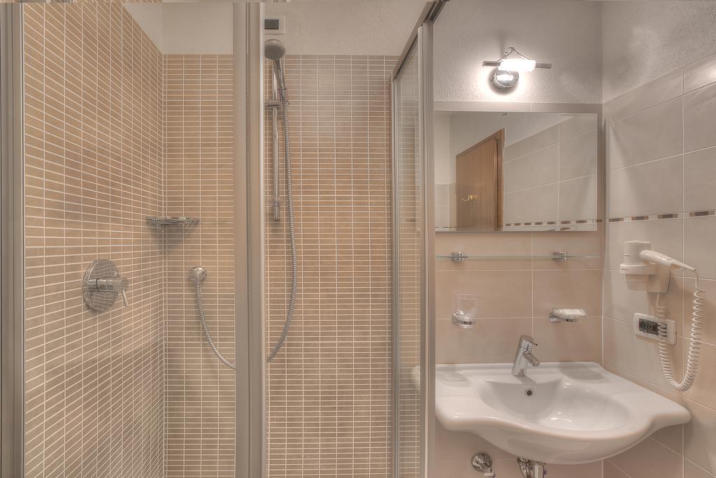 Garni Bel Air Hotel Colfosco Luaran gambar